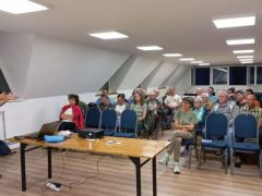 A kérdések szerint érdekelte a hallgatóságot